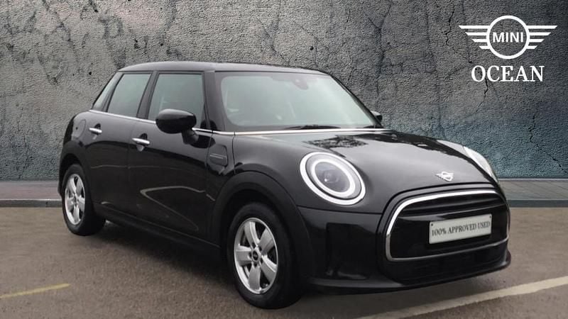 Black Used 2023 Mini Cooper Classic Hatchback | £20,450 (Fair price) - Image 1/4