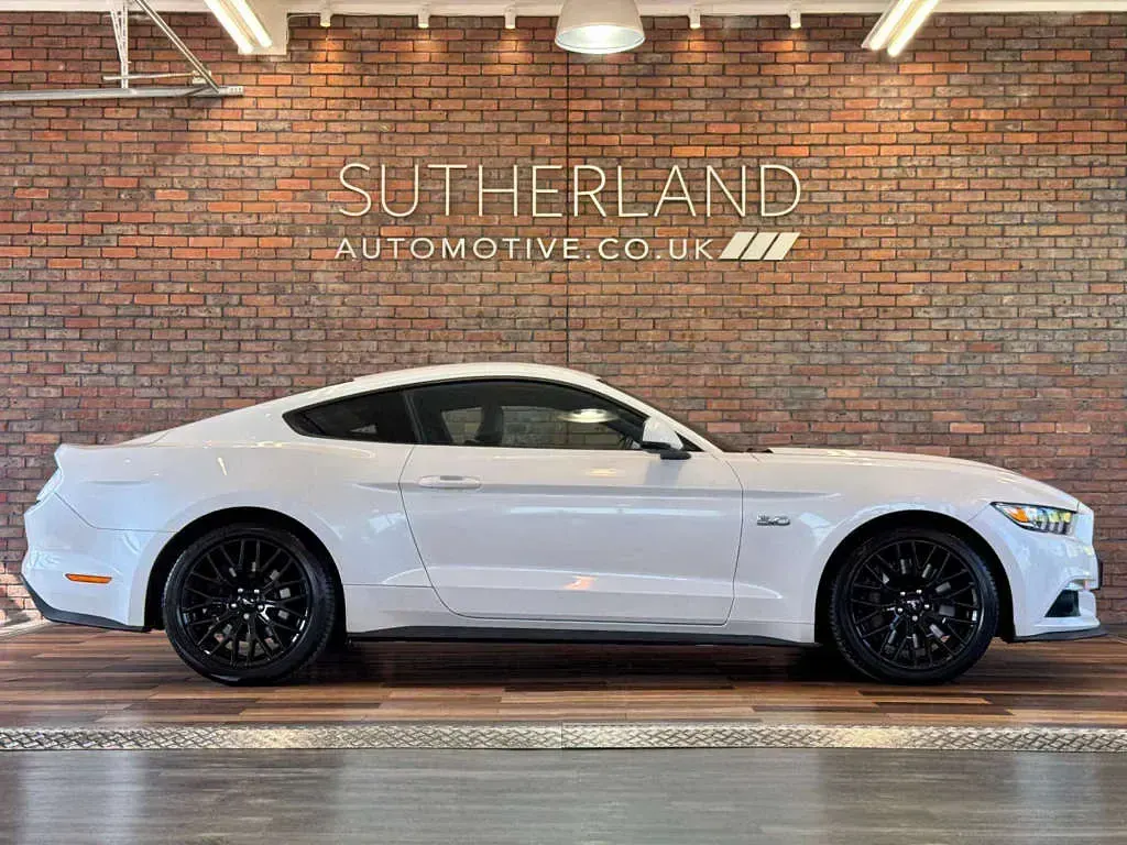 Used Ford Mustang GT 2017 White Coupe