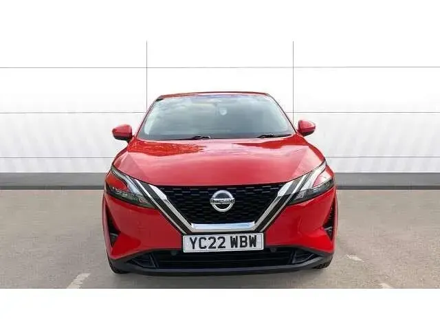 Used Nissan Qashqai N-Connecta 140 HP (102 kW) 2022 Red SUV