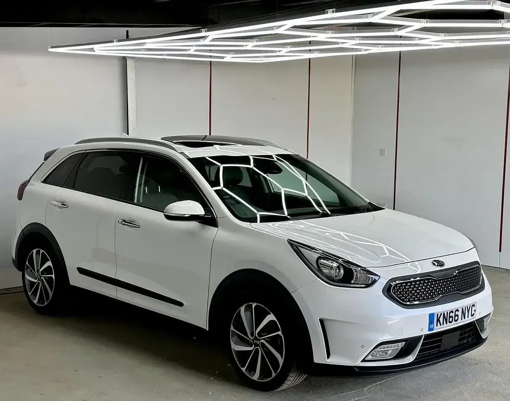 Używany Kia Niro First Edition 2016 Biały SUV