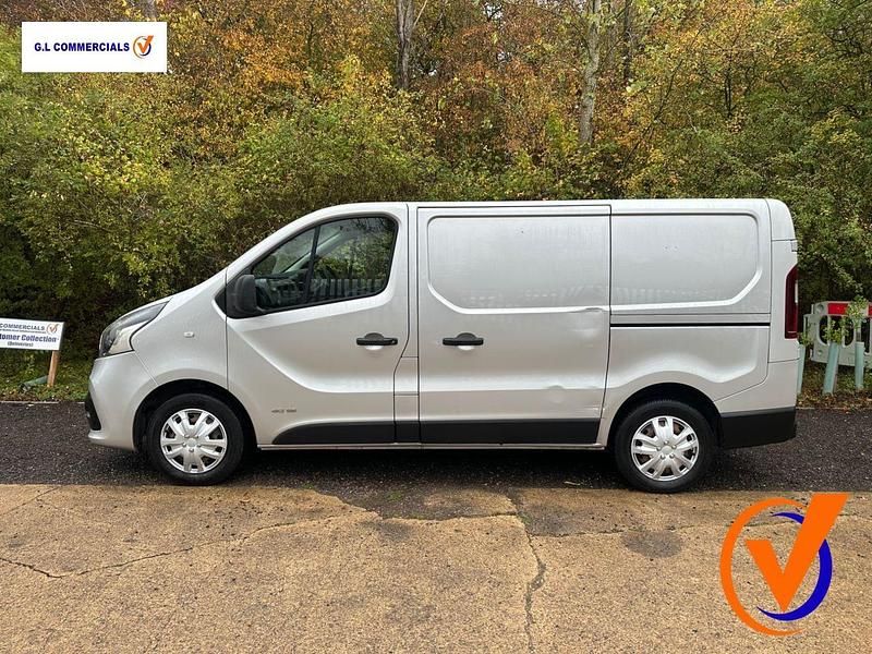 Used Renault Trafic Business 2016 Silver MPV