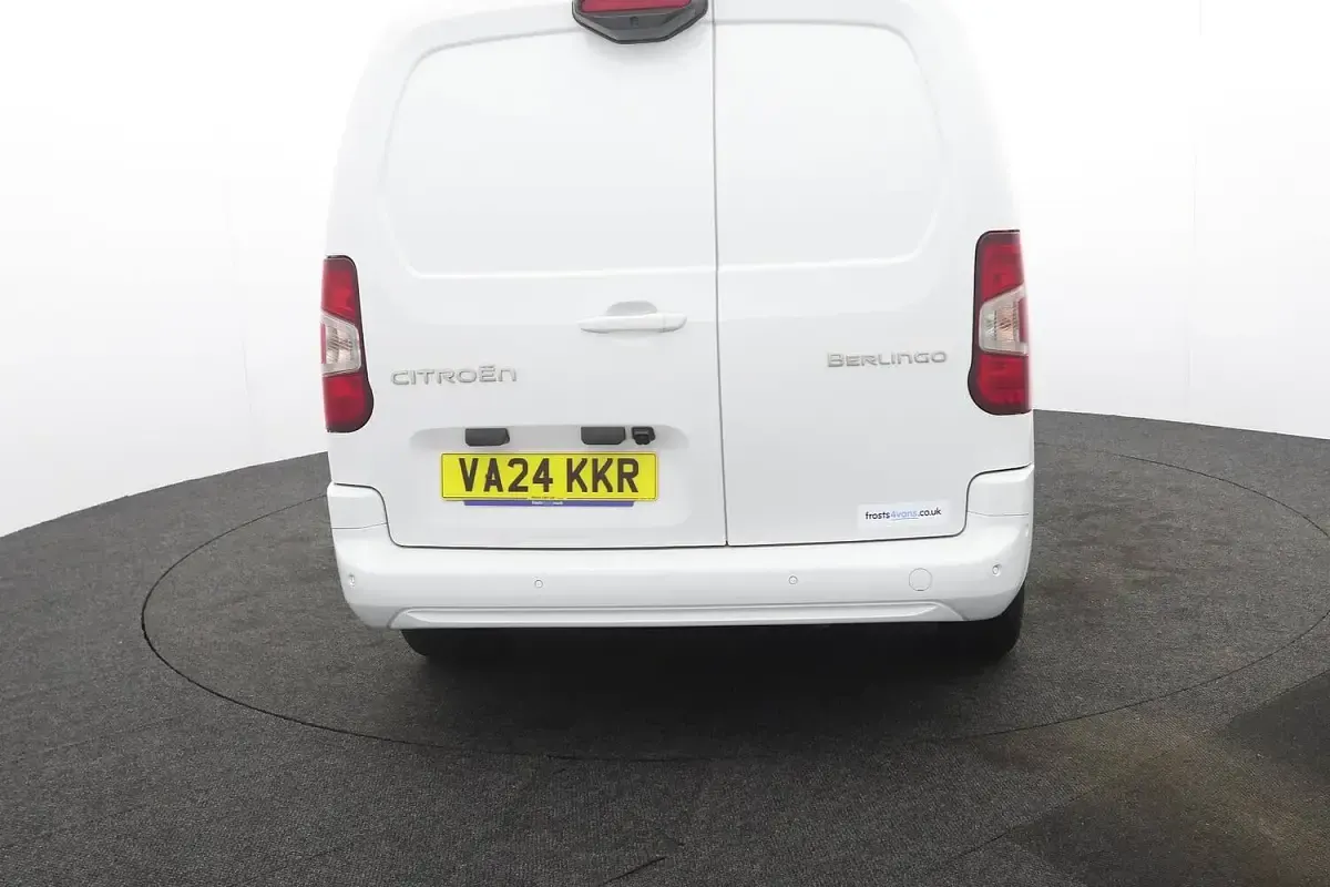 Used Citroën Berlingo 100 HP (73 kW) 2024 White MPV