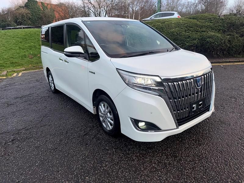 Used Toyota Noah 2018 White MPV