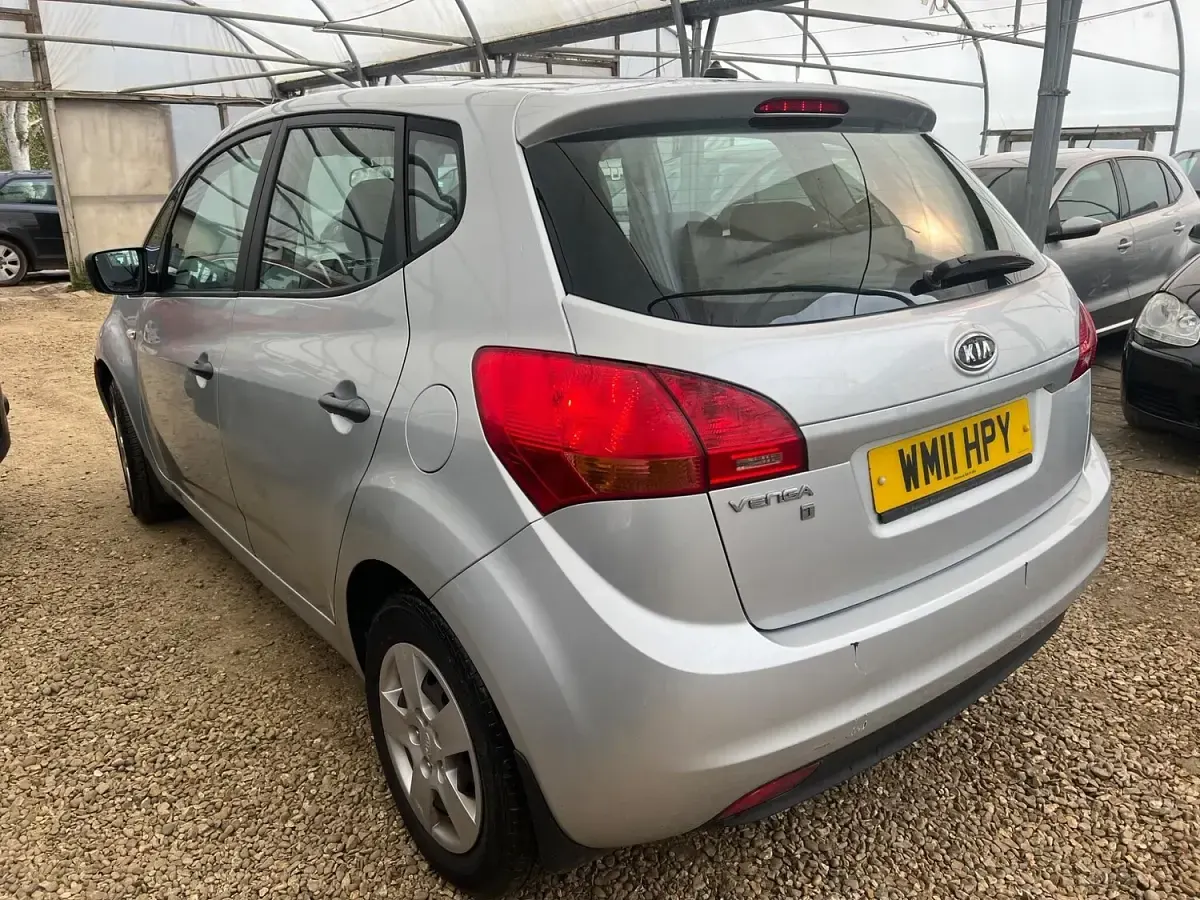 Used Kia Venga 2011 Silver Hatchback