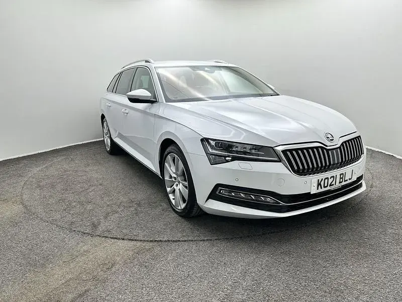 Used Skoda Superb SE L 150 HP (110 kW) 2021 White Estate