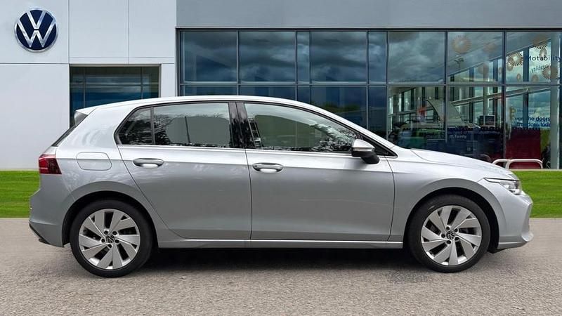 Used VW Golf VIII Style 150 HP (110 kW) 2025 Oyster silver metallic
