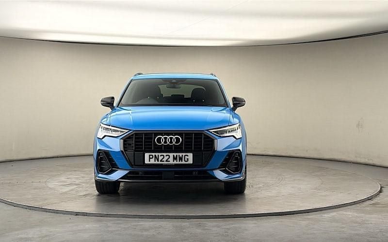 Second-hand Audi Q3 Black Edition 150 CP (110 kW) 2022 Albastru SUV