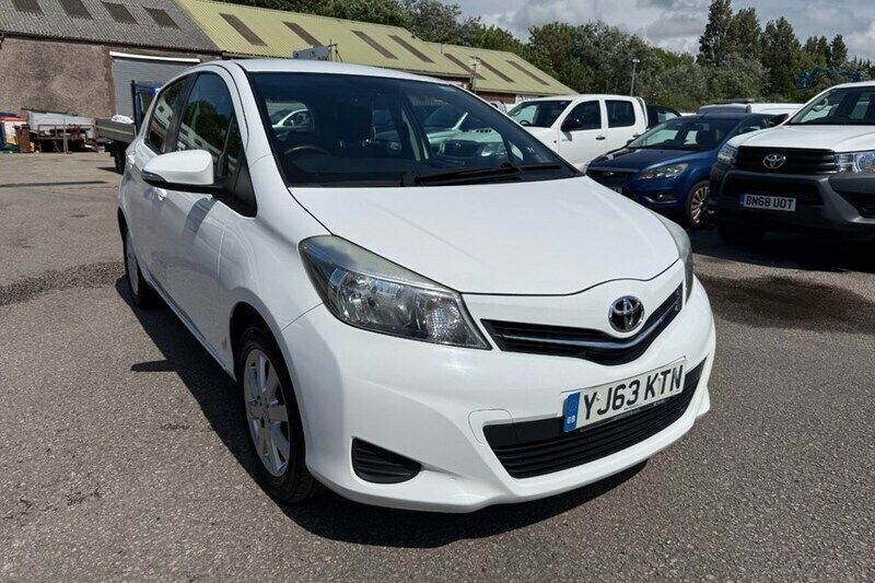 Used 2013 Toyota Yaris | £6,250 (Expensive) - Image 1/1