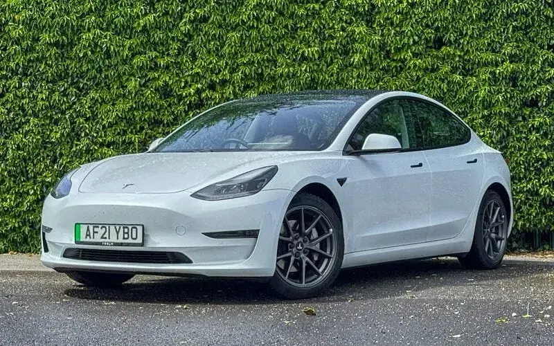 Używany Tesla Model 3 Long Range AWD 258 kW (351 KM) 2023 Sedan/Limuzyna