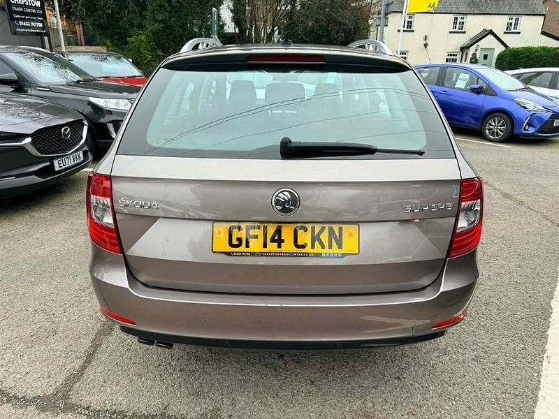 Used Skoda Superb SE 140 HP (102 kW) 2014 Mauve/purple Estate