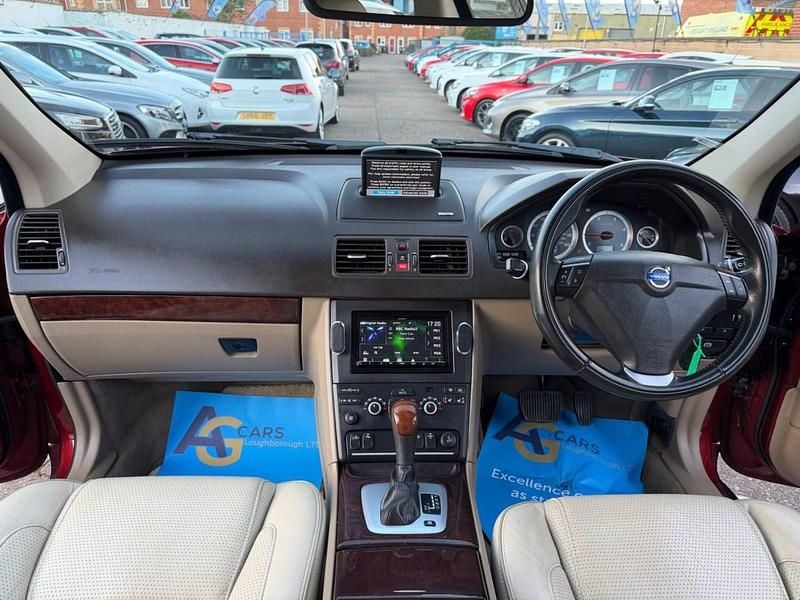 Used Volvo XC90 Executive 200 HP (147 kW) 2012 Red SUV