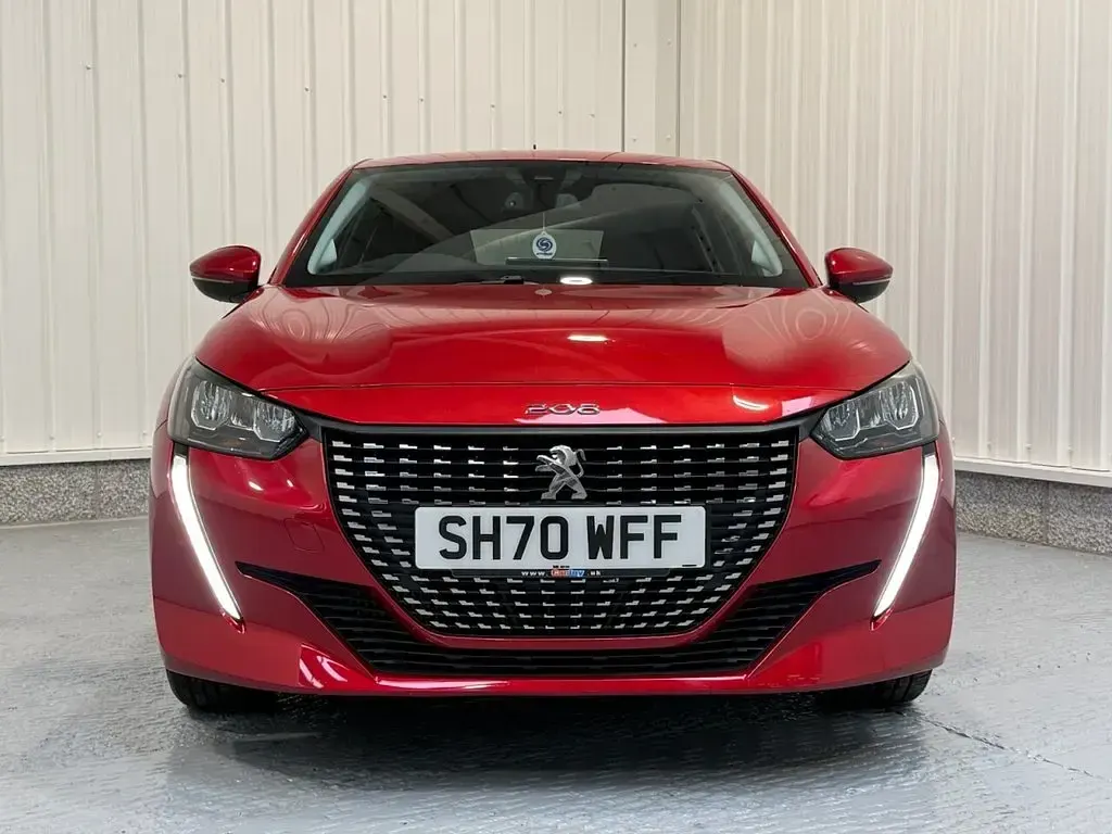 Used Peugeot 208 Allure Premium 100 HP (73 kW) 2020 Red Hatchback