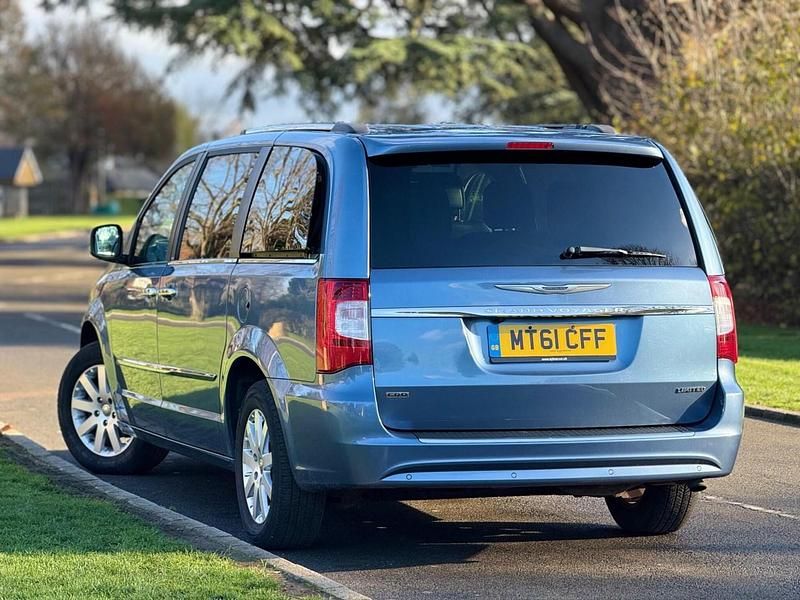 Used Chrysler Grand Voyager Limited 2011 Blue MPV