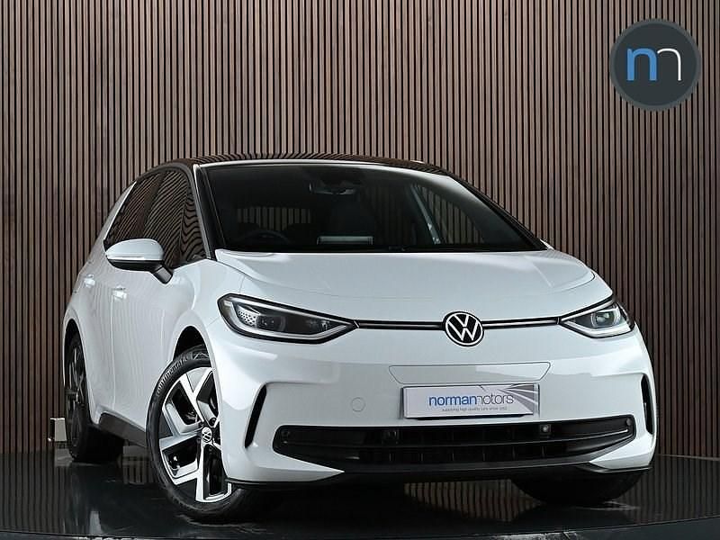 Used VW ID.3 Pro 150 kW (204 HP) 2023 White Hatchback