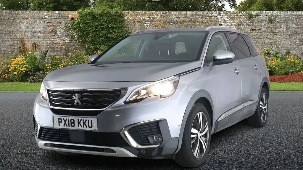Used Peugeot 5008 Allure 130 HP (95 kW) 2018 Grey SUV