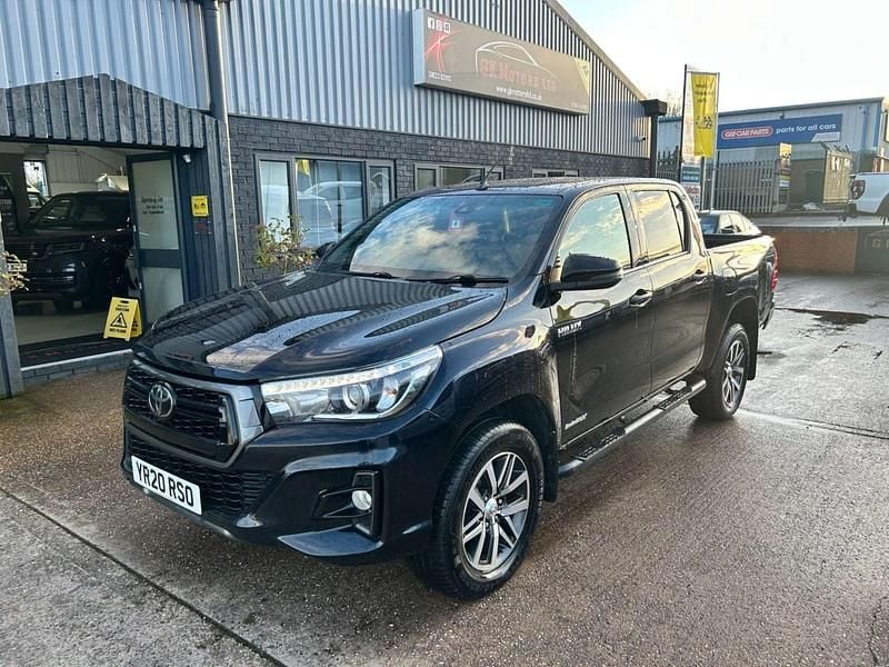 Used Toyota HiLux Luxury 150 HP (110 kW) 2020 Black Pickup
