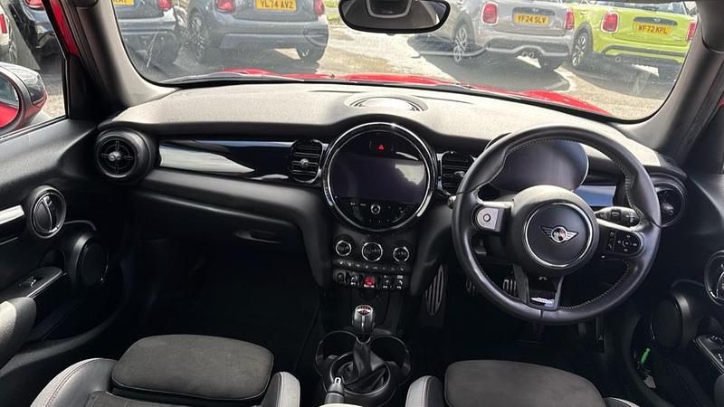 Used Mini Cooper S Hatch 176 HP (129 kW) 2021 Red Hatchback