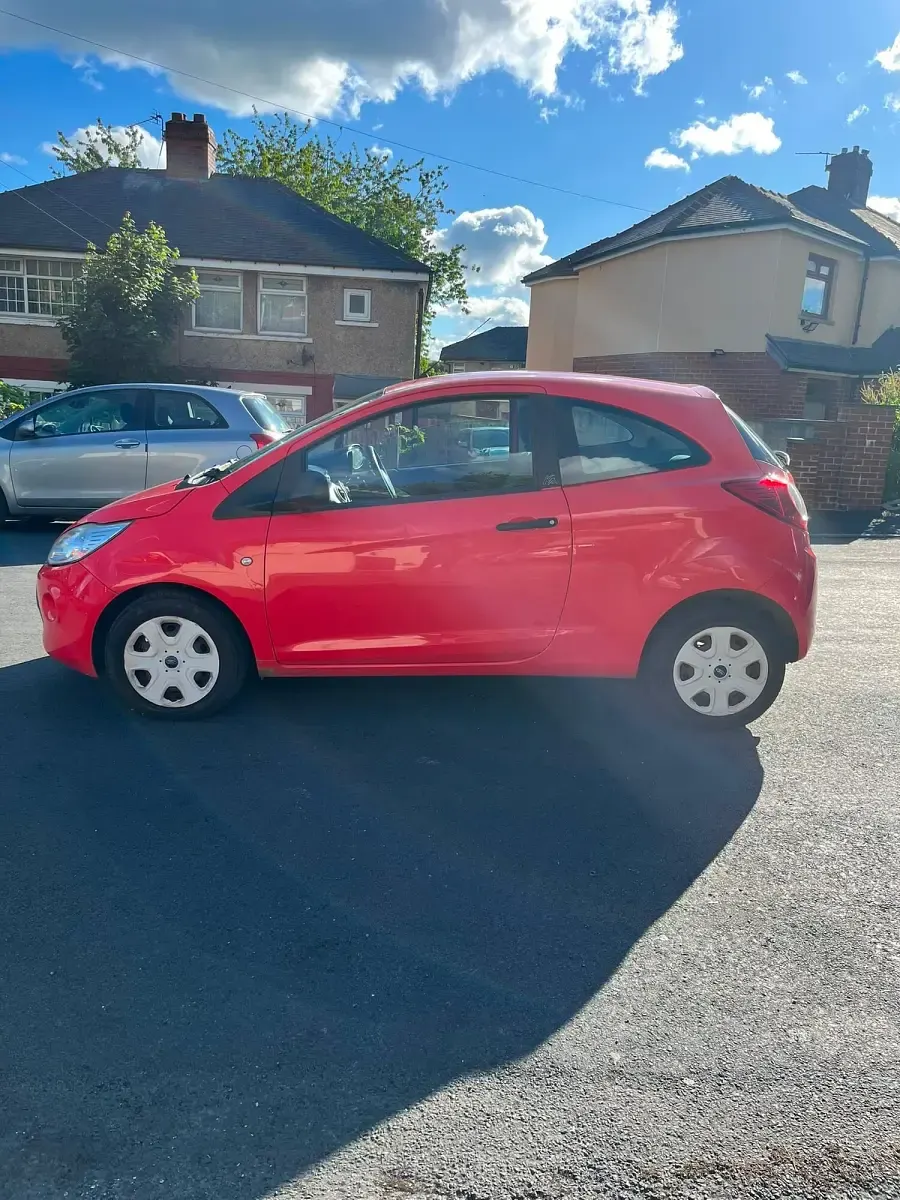 Used Ford Ka Studio 69 HP (50 kW) 2011 Red Hatchback