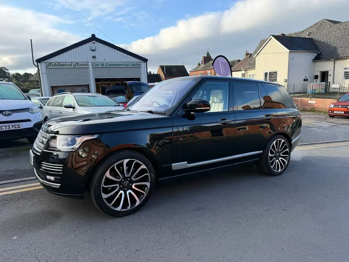 Used Land Rover Range Rover Autobiography 339 HP (249 kW) 2017 Black SUV