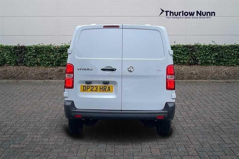 Used Vauxhall Vivaro S 100 HP (73 kW) 2023 White MPV