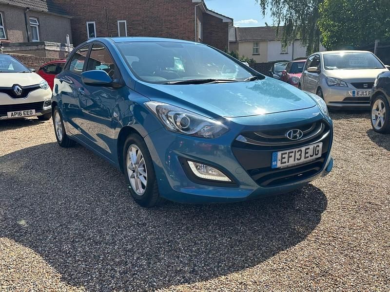 Blue Used 2013 Hyundai i30 Active Hatchback | £2,790 (Fair price) - Image 1/4