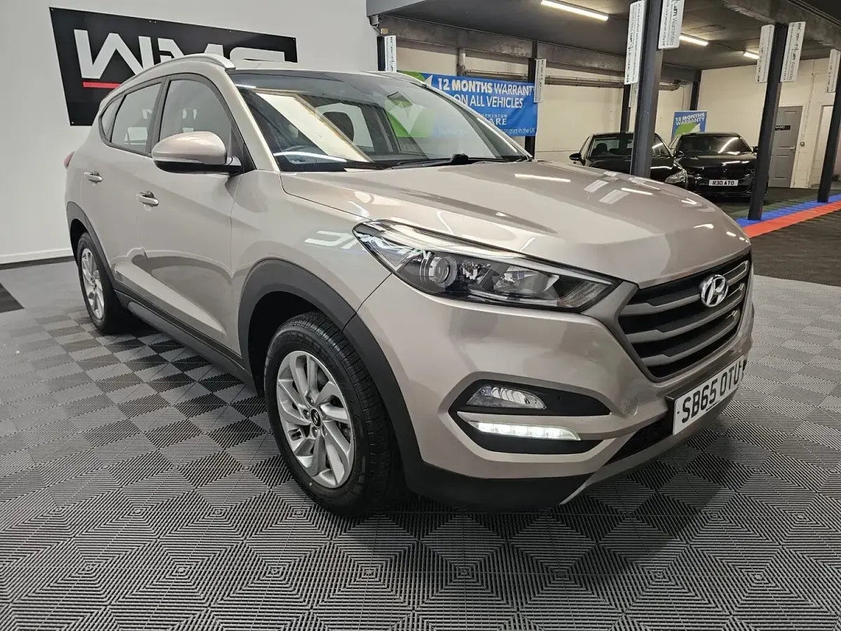 Used Hyundai Tucson SE 116 HP (85 kW) 2015 Beige SUV