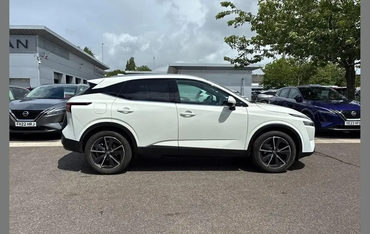 Used Nissan Qashqai Tekna 155 HP (114 kW) 2023 White SUV