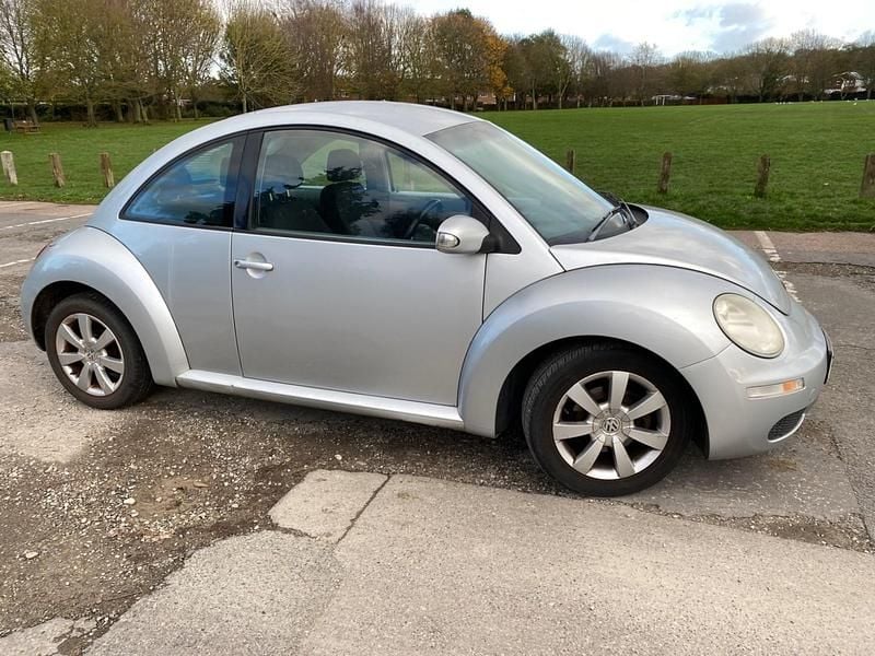 Silver Used 2006 VW Beetle Hatchback | £1,000 (Fair price) - Image 1/4