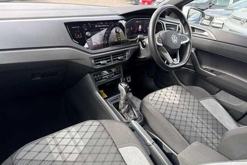 Used VW Polo 110 HP (80 kW) 2024 Hatchback