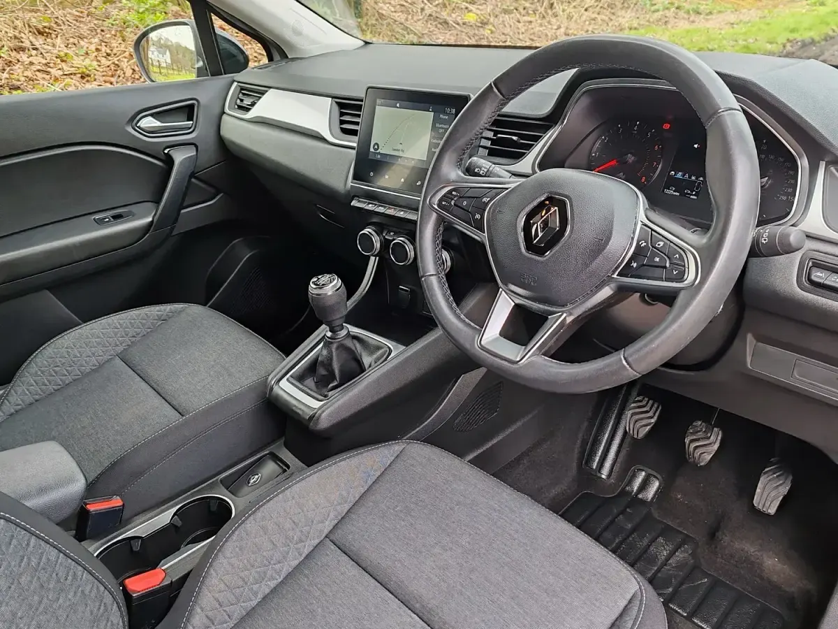 Used Renault Captur Evolution 91 HP (66 kW) 2023 Grey SUV