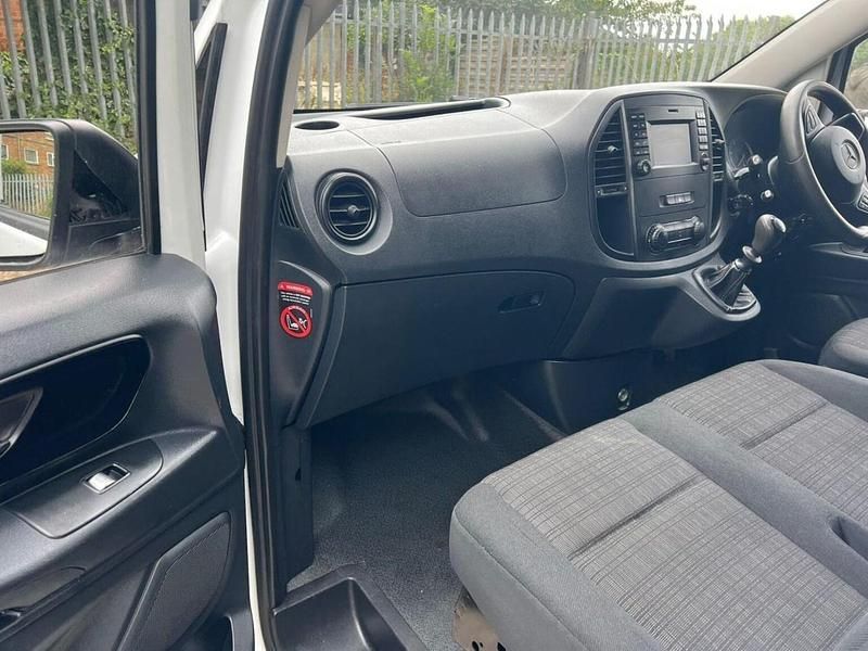 Begagnad Mercedes Vito 2018 Vit Van