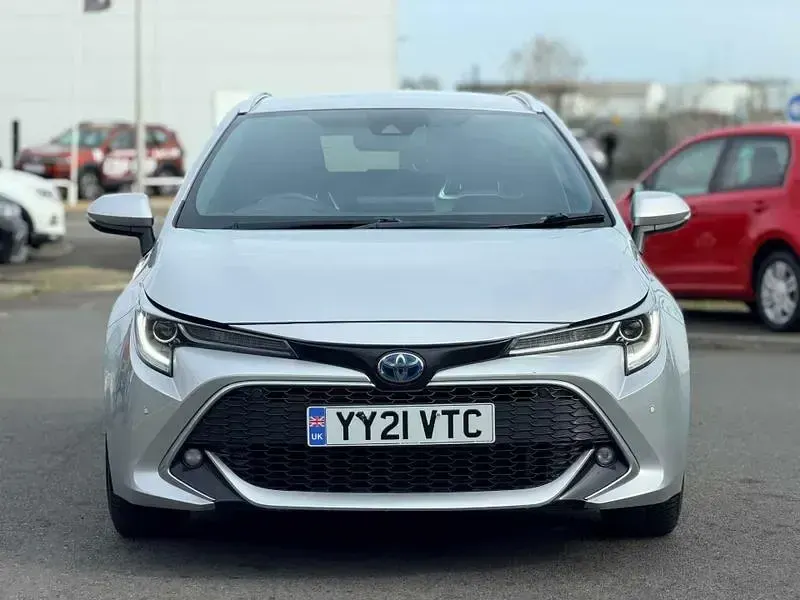 Used Toyota Corolla 180 HP (132 kW) 2021 Silver Estate