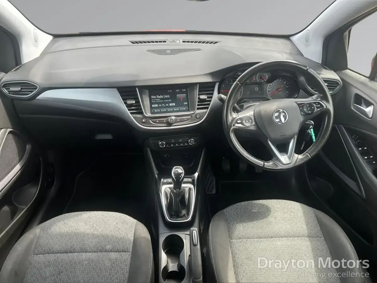 Used Vauxhall Crossland Edition 83 HP (61 kW) 2022 Red SUV