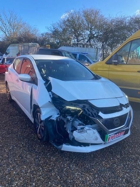 Used Nissan Leaf Acenta 110 kW (150 HP) 2022 White Hatchback