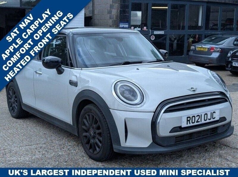 Silver Used 2021 Mini Cooper Classic Hatchback | £13,995 (Fair price) - Image 1/4