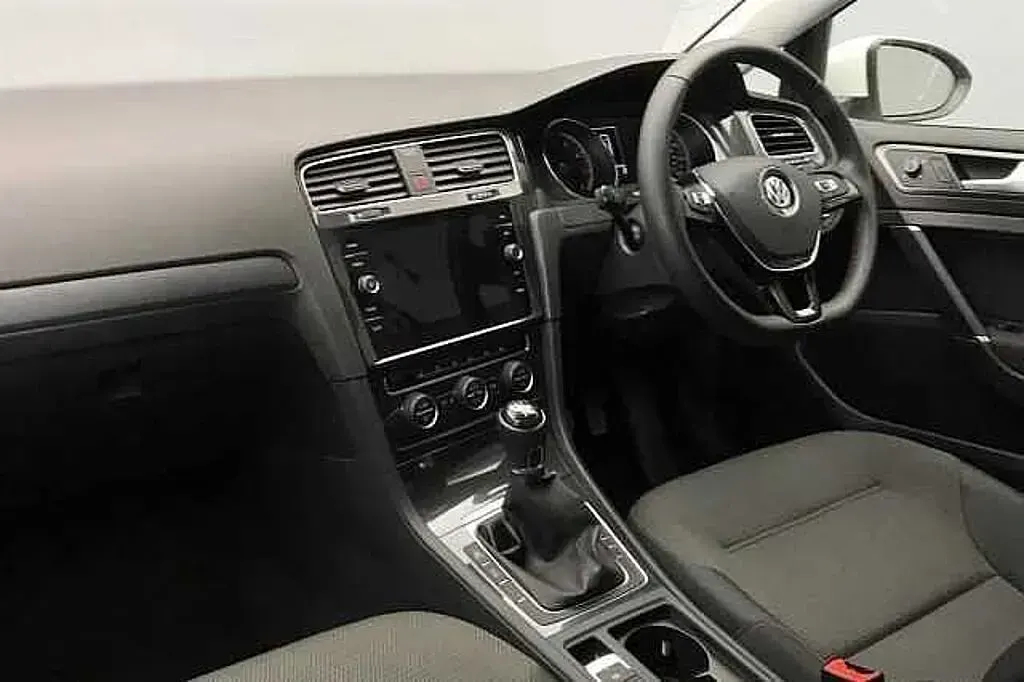 Used VW Golf VIII 130 HP (95 kW) 2020