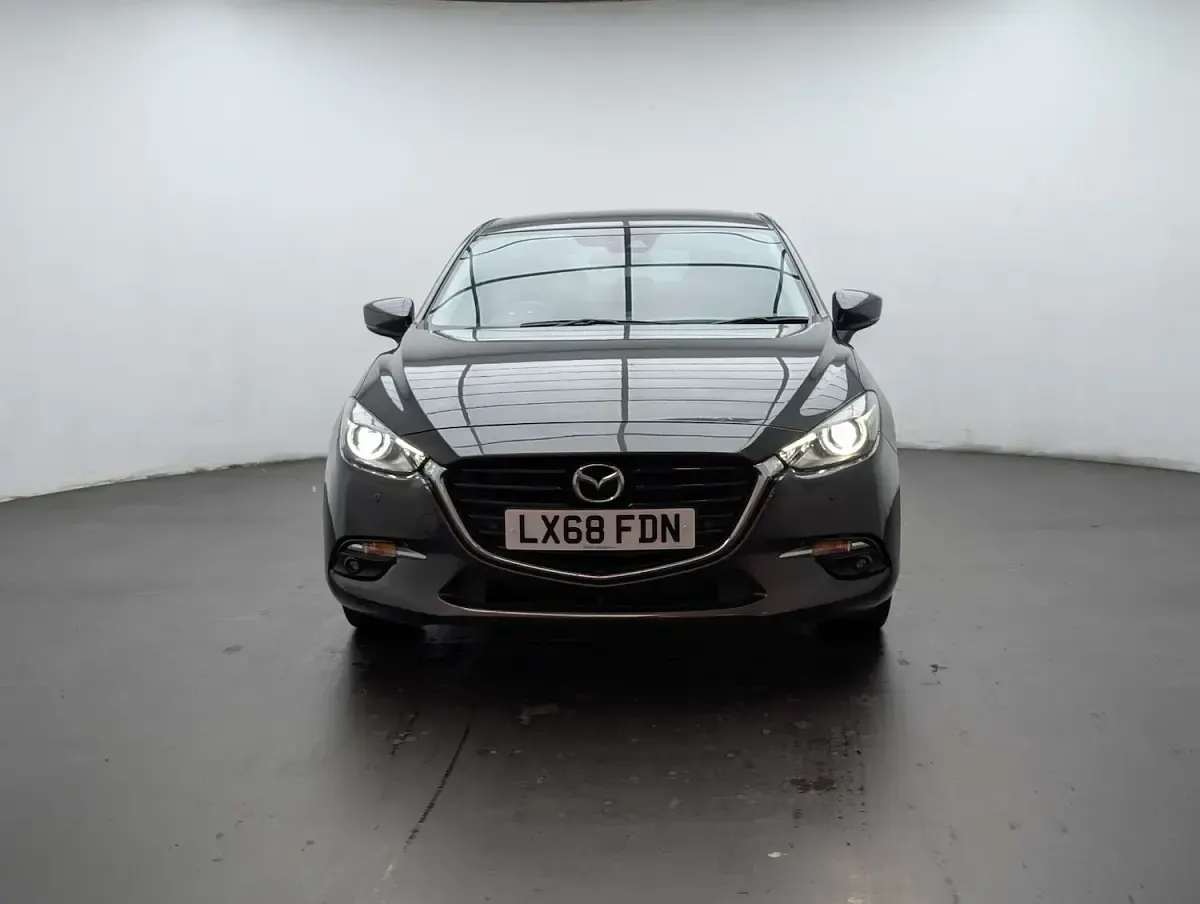 Used Mazda 3 Inclusive 120 HP (88 kW) 2018 Grey Hatchback