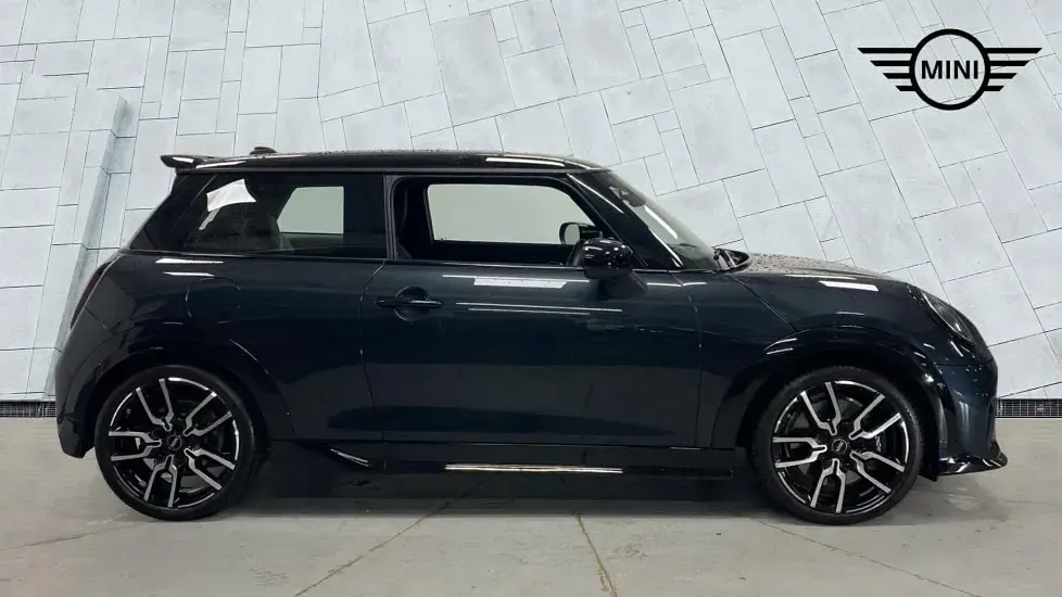 Used Mini Cooper S Hatch 201 HP (147 kW) 2025 Grey Hatchback
