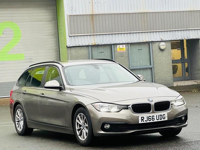 Silver Used 2016 BMW 320 Efficient Dynamics Estate | £6,724 (Fair price) - Image 1/4