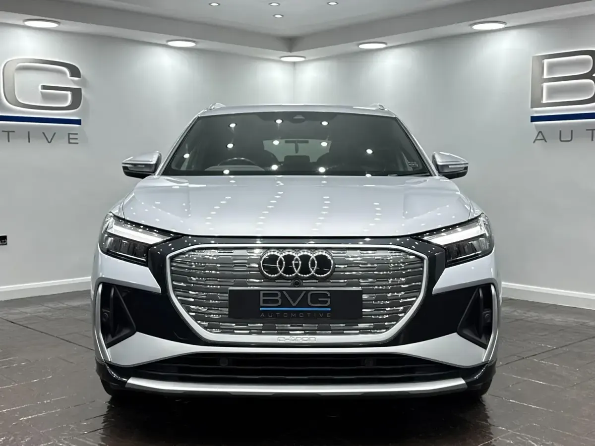 Second-hand Audi Q4 e-tron S-Line 150 kW (204 CP) 2021 Argintiu SUV