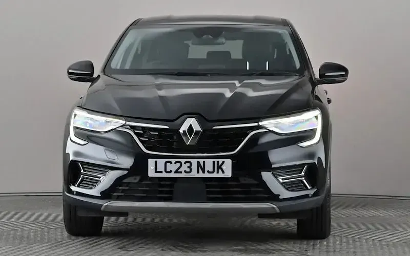 Used Renault Arkana Techno 143 HP (105 kW) 2023 Black SUV