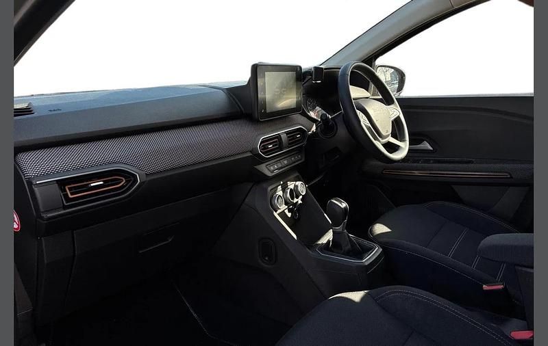 Used Dacia Sandero Journey 90 HP (66 kW) 2023 Green SUV