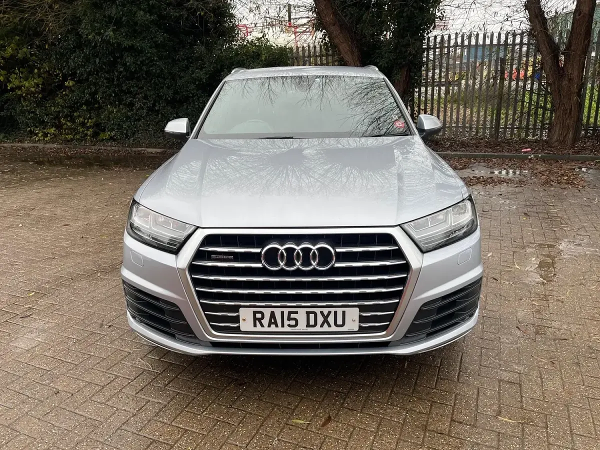 Used Audi Q7 S-Line 268 HP (197 kW) 2015 Silver SUV