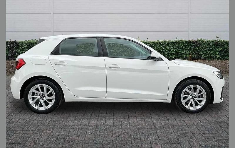 Used Audi A1 Sport 108 HP (79 kW) 2023 White SUV