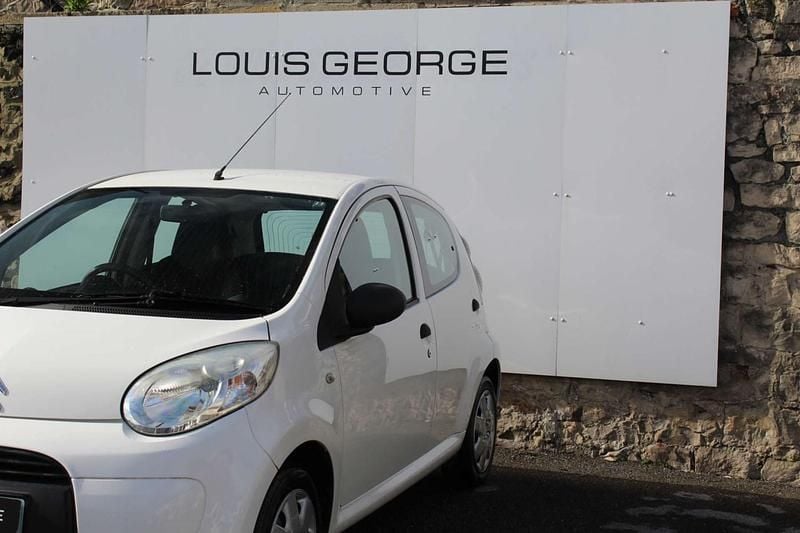 Used Citroën C1 VTR Sport 68 HP (50 kW) 2011 White Hatchback