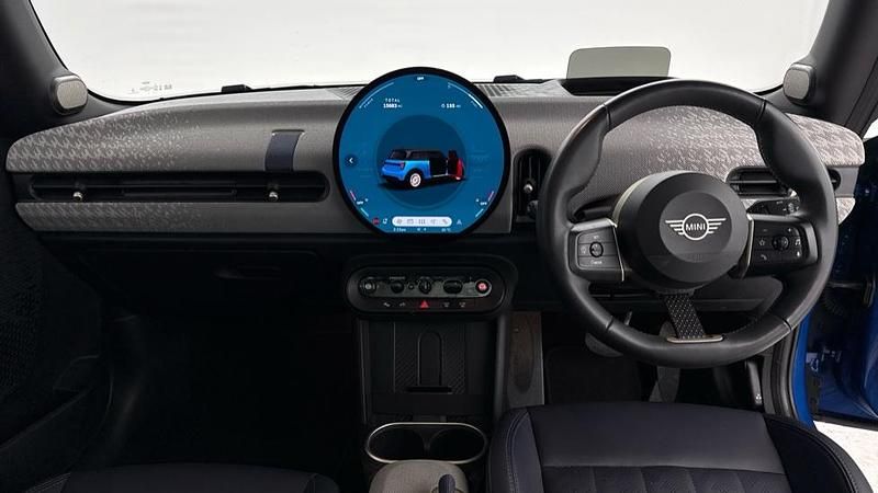 Używany Mini Cooper Hatch 154 KM (113 kW) 2024 Niebieski Hatchback