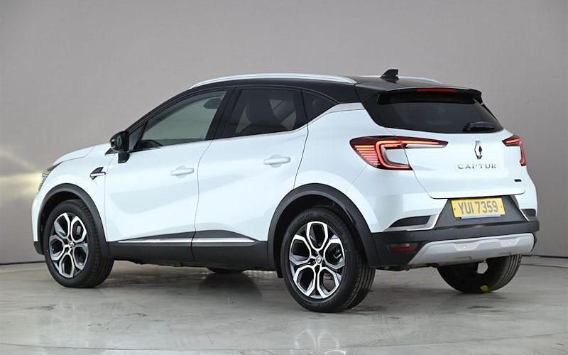 Second-hand Renault Captur Techno 143 CP (105 kW) 2023 Alb SUV