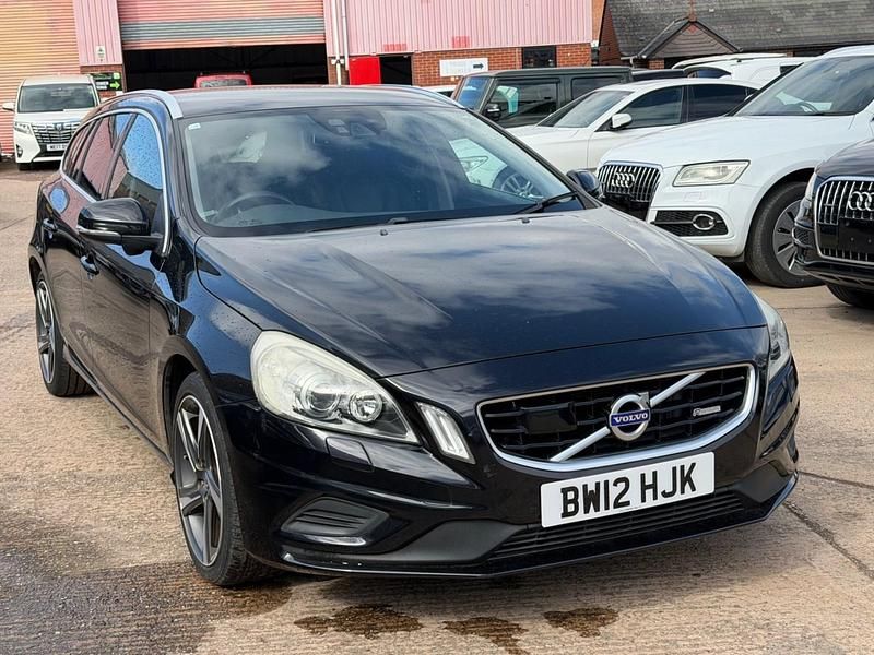 Usado Volvo V60 R-Design 2012 Preto Carrinha