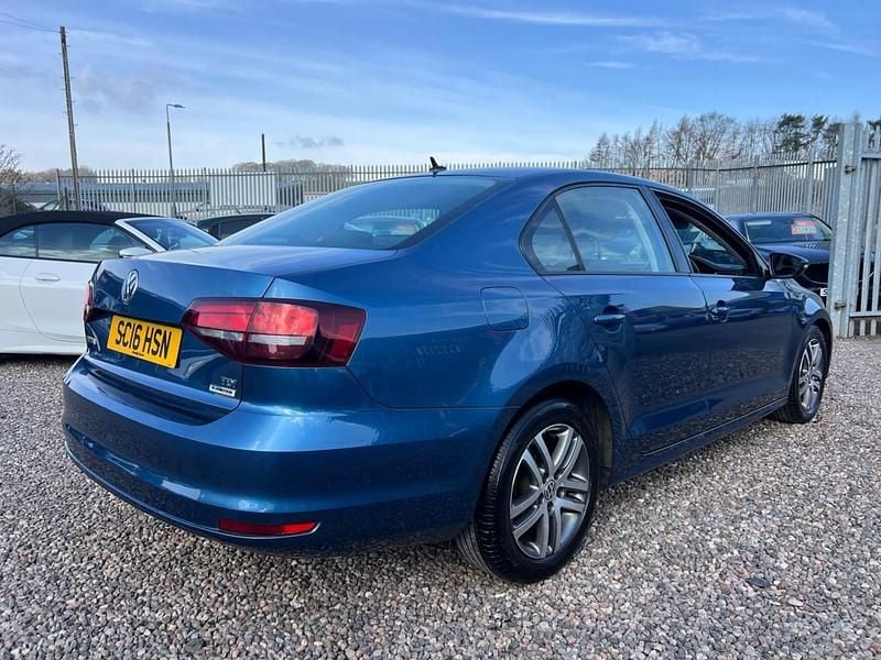 Used VW Jetta SE 150 HP (110 kW) 2016 Blue Sedan