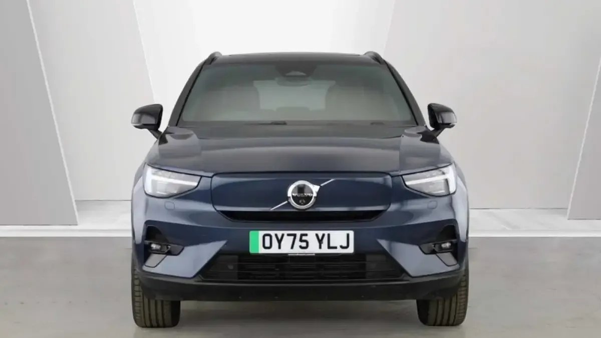 Used Volvo EX40 Ultra 182 kW (248 HP) 2025 SUV